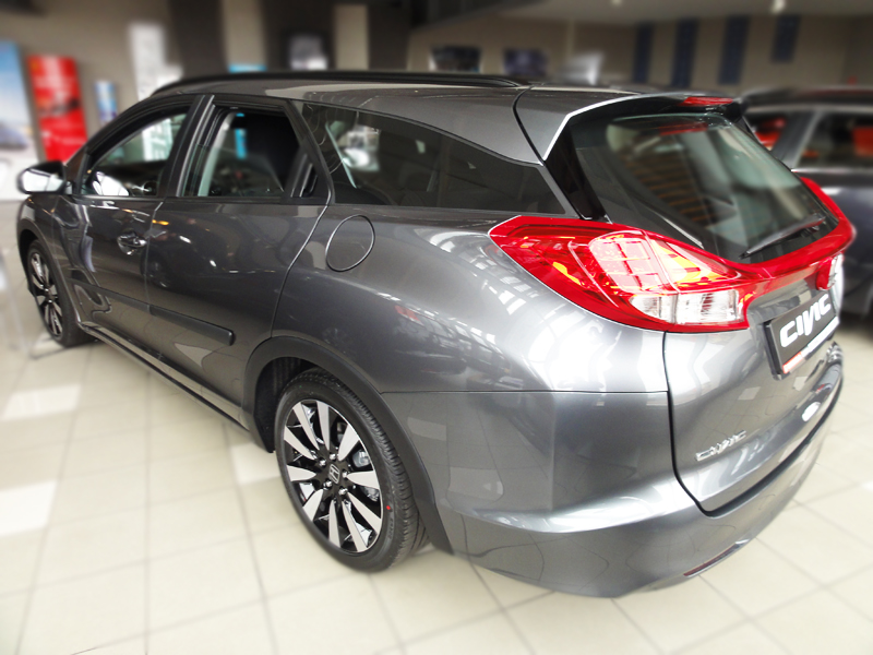 Civic Tourer 2